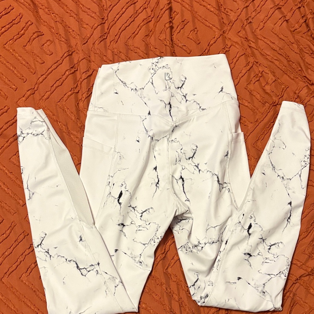 BuffBunny White Marble Leggings